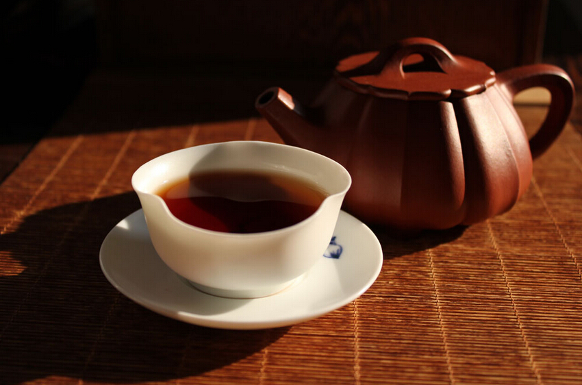 普洱茶冲泡的水：了解各种茶叶的度需求，让你的茶味更完美