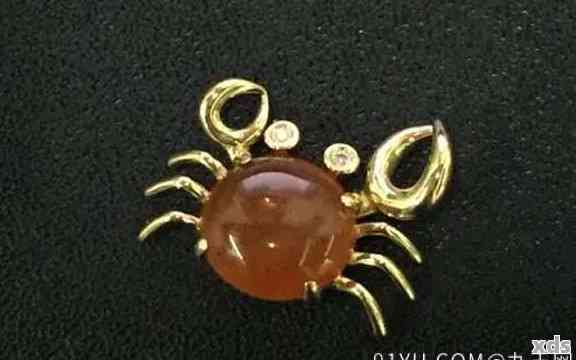 翡翠螃蟹戒指寓意：精致与繁荣的象征