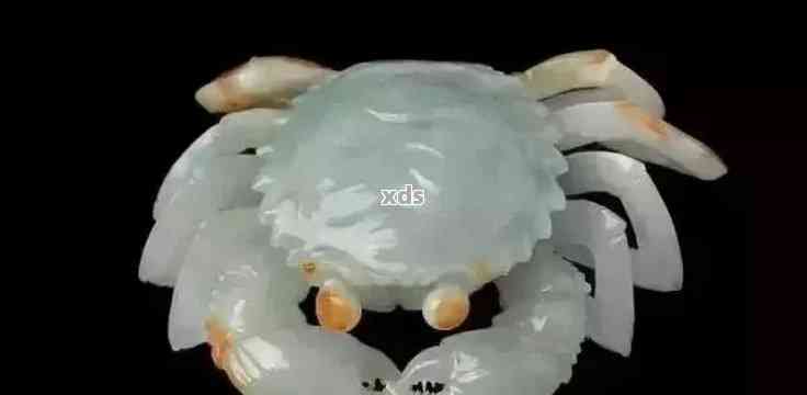 翡翠螃蟹戒指寓意：精致与繁荣的象征