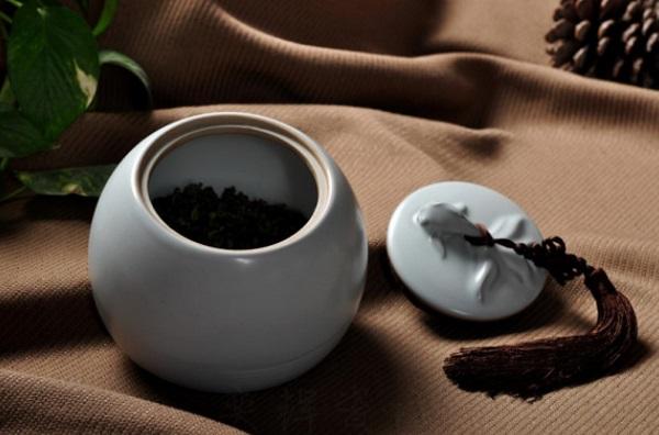 普洱茶饼分装技巧：如何正确保存茶叶，让茶饼保持状态