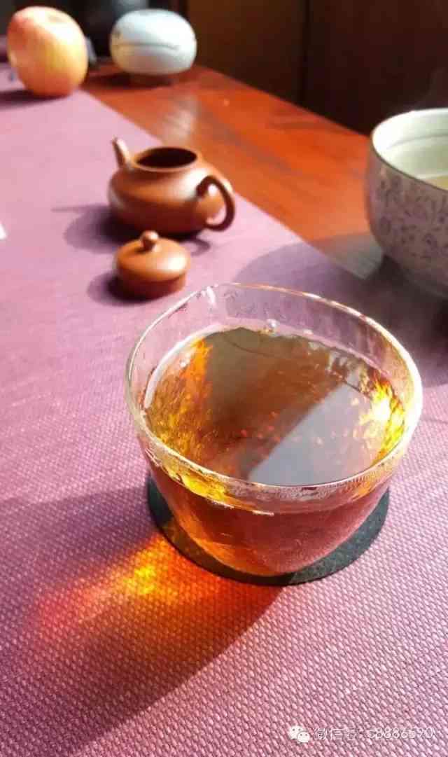 山黄皮泡普洱茶的独特口感及其适用性探讨：可以饮用吗？