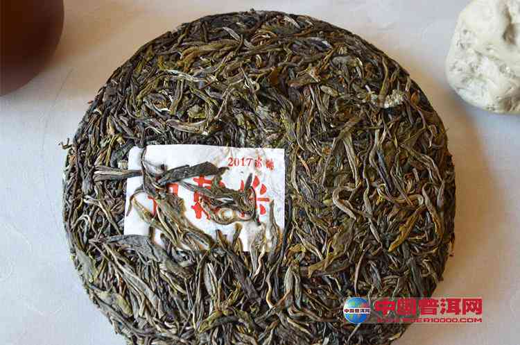 探究云南古树普洱茶价格：一饼茶叶的市场行情及影响因素分析