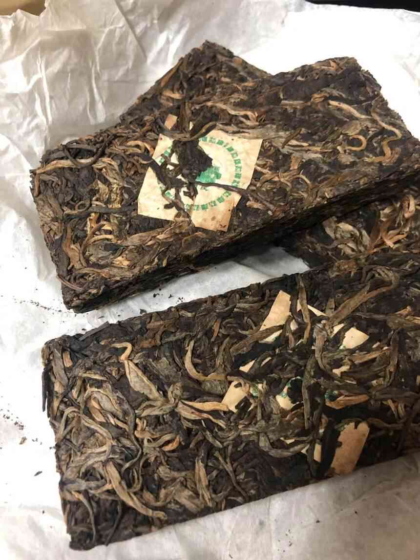 氏普洱茶100青砖怎么样