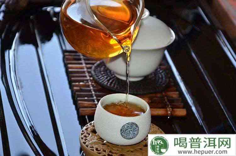 喝普洱茶先放茶叶还是先倒水