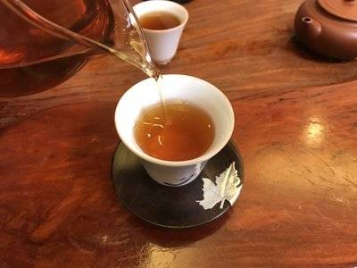 茄子和普洱茶同时食用可能的影响：健、消化和口感