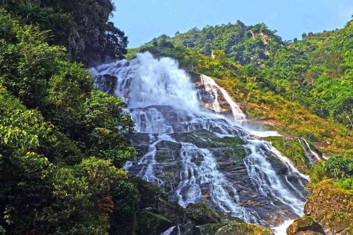 云南普洱茶名山大名六十九寨：茶香弥漫的山水之间