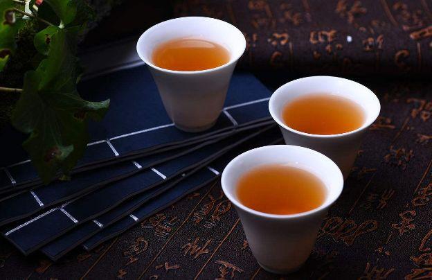普洱茶的饮用期及其保存策略：生茶与熟茶有所不同