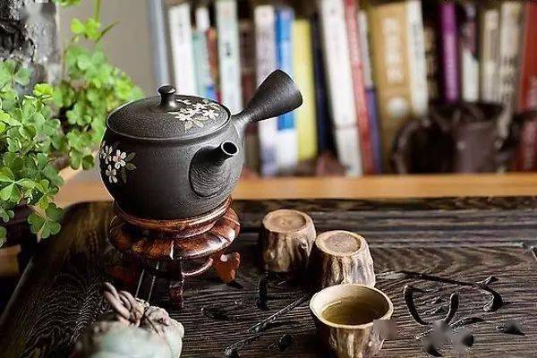 普洱茶的冲泡方法：煮、泡还是其他方式？为什么普洱茶需要煮？