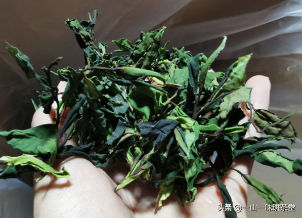 永德古树普洱茶17年价格表：云南纯正品质，稀缺收藏品