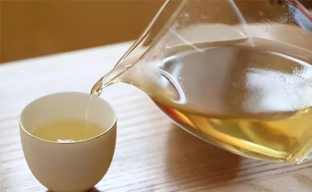从头到尾：如何完整泡制普洱茶，一整块茶叶的冲泡方法