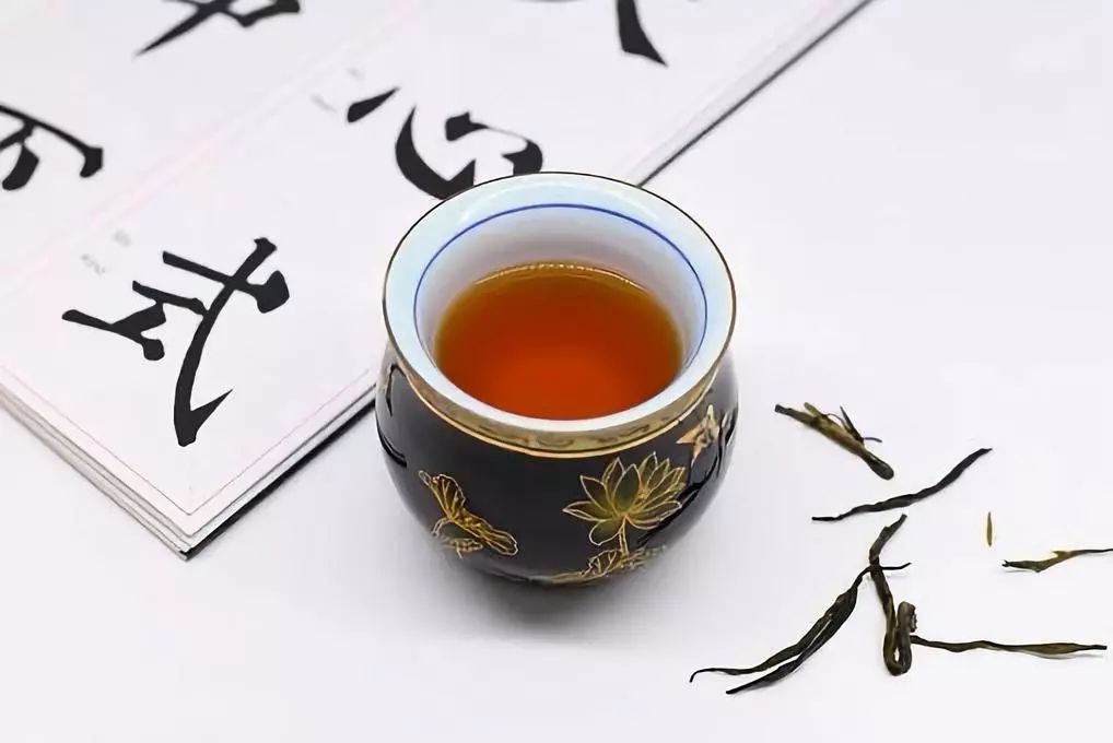 天价普洱茶一万斤：探索茶叶背后的神秘故事