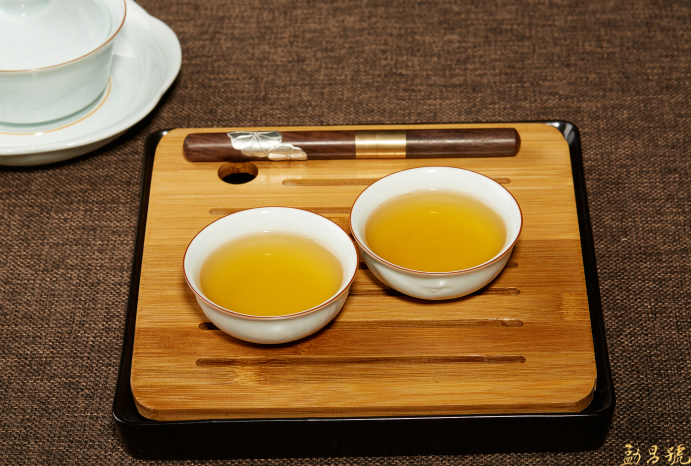 普洱茶生茶与熟茶的优劣对比：哪个更适合你？