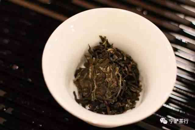 2018年珍藏青饼普洱茶生茶价格