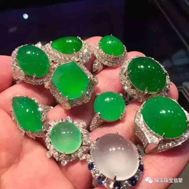 翡翠戒面什么形状最贵：选购指南与更佳款式解析