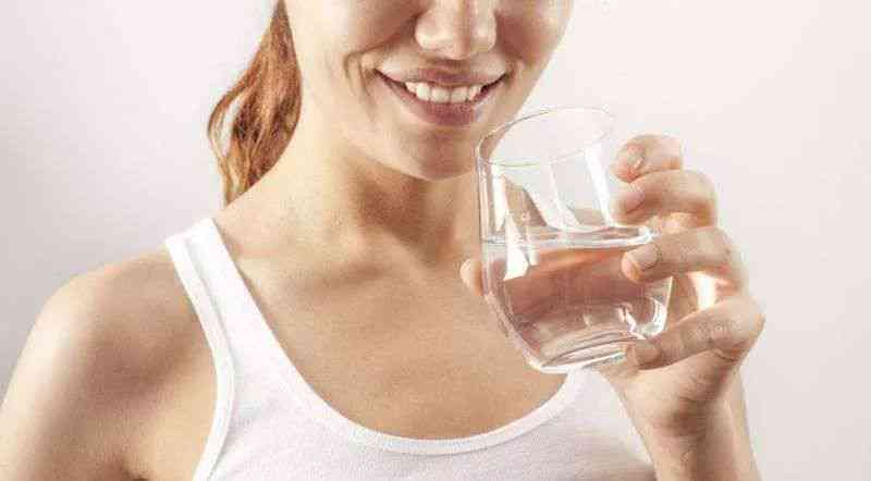 喝普洱茶老是小便多是正常的吗女：探讨女性喝普洱茶后频繁排尿的原因