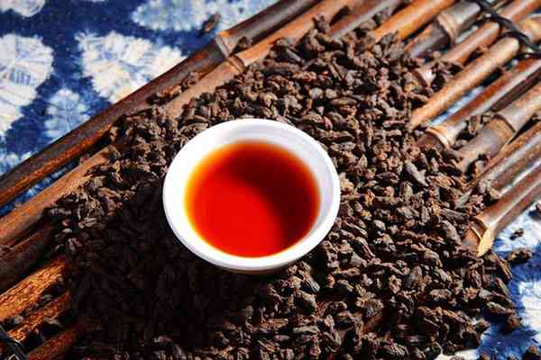 探究普洱茶独特的风味：揭秘其精选原料
