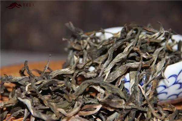 老班章普洱茶357克，来自勐海古树的优质佳品，批发价格