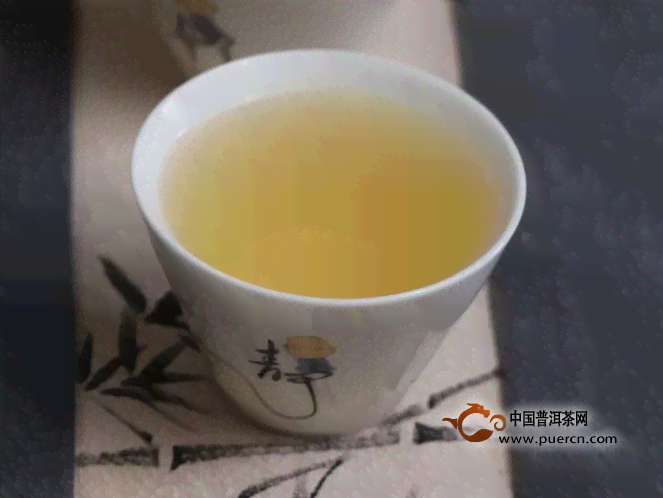 普洱茶饼发霉了怎么办：如何处理发霉的普洱茶饼以确保安全饮用？