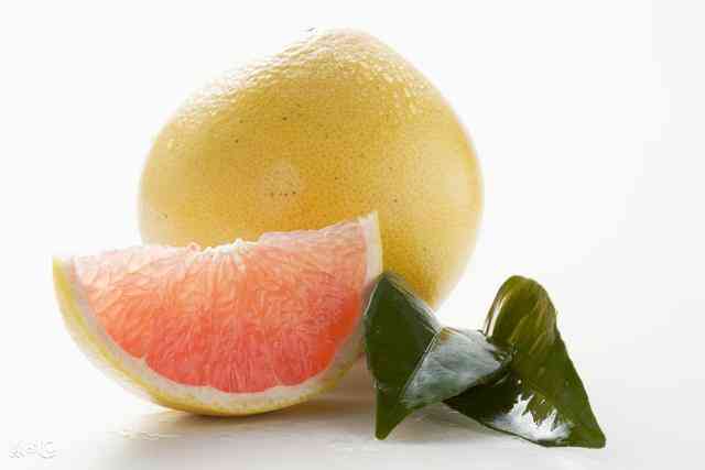 柚子普洱茶的功效作用：减肥、降脂、美容养颜，同时需注意禁忌和正确泡法。