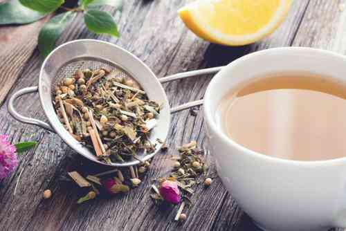胃穿可以喝茶吗？女性胃穿喝茶有影响吗？能喝茶叶水吗？