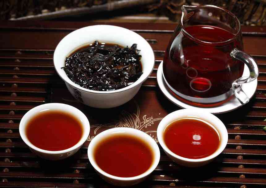 胃穿可以喝茶吗？女性胃穿喝茶有影响吗？能喝茶叶水吗？