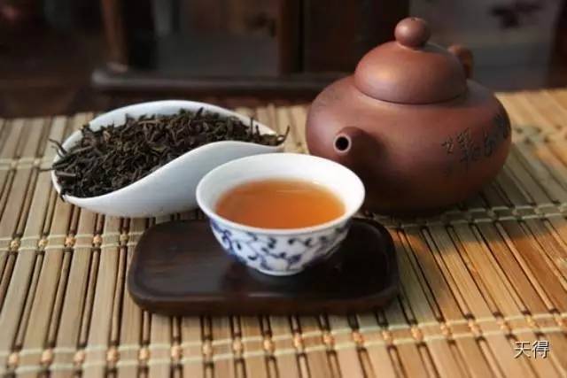 普洱茶教程：从零开始的步骤与口诀，了解普洱茶制作过程。