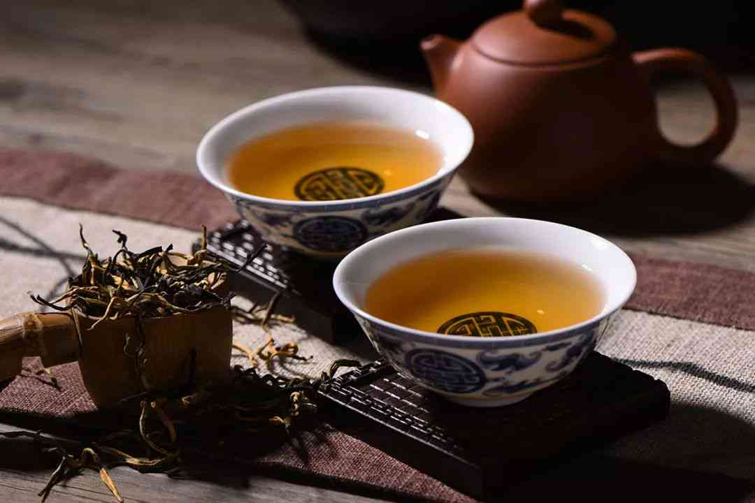 刚吃完辣，女生适合喝什么茶来解油腻？