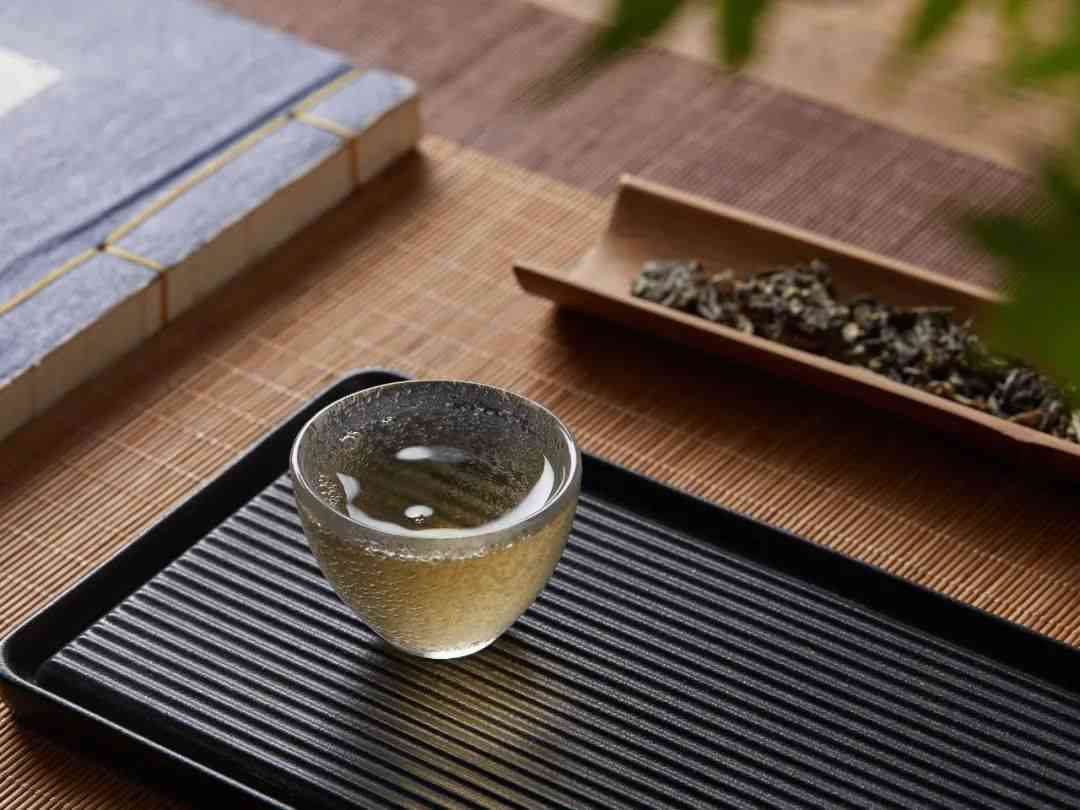 狮王普洱茶生茶：口感醇厚，回持久，是一款值得品尝的好茶。