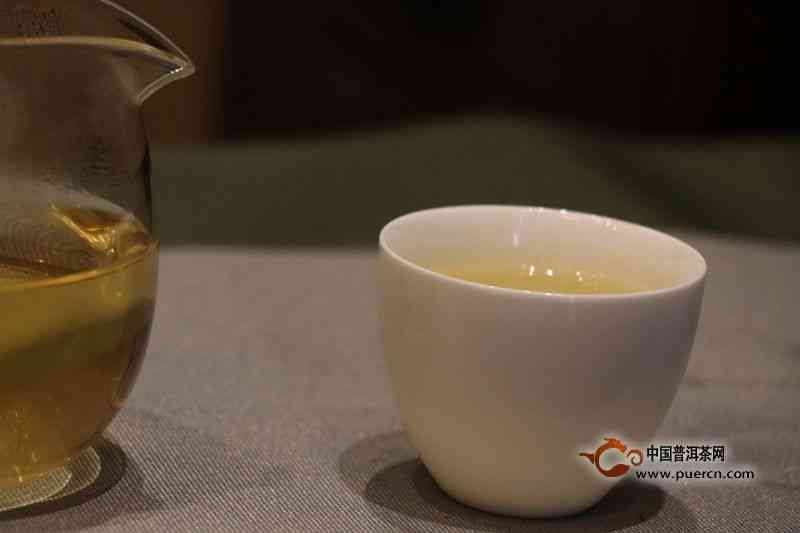 春饮茶指南：哪些普洱茶最适合春饮用？如何选择和品鉴？