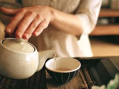 探究普洱茶的香气奥秘：如何冲泡出独特的茶香