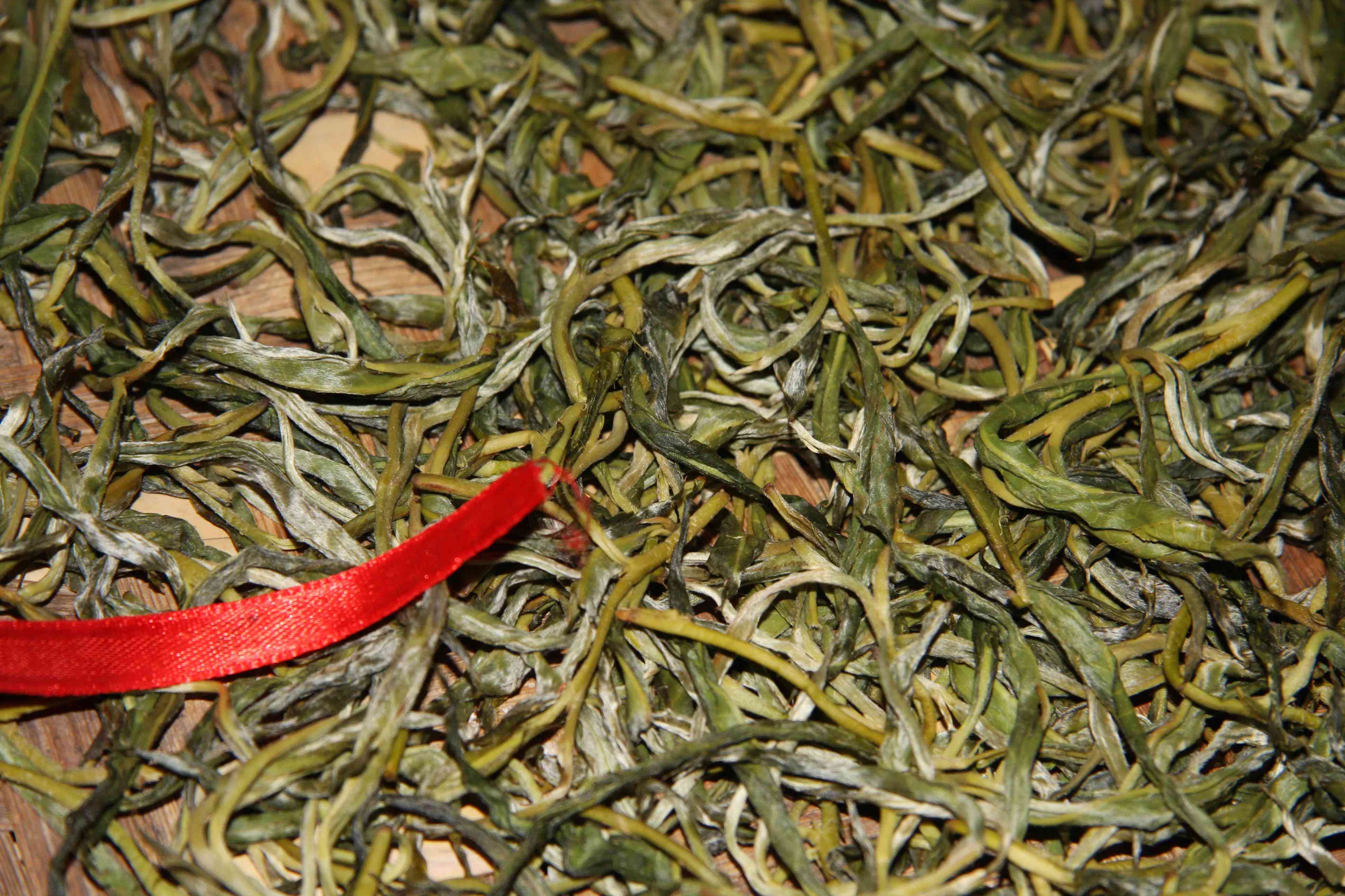 普洱茶几种味道怎么区分：掌握这三招，轻松品鉴普洱茶的多样韵味