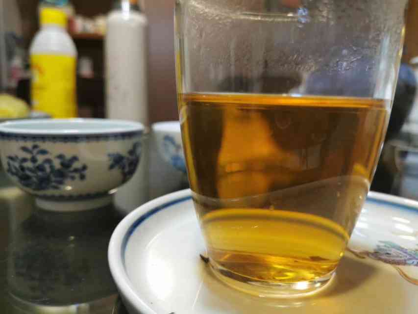 普洱茶苹果绿7542老生茶：年份与价值的完美结合