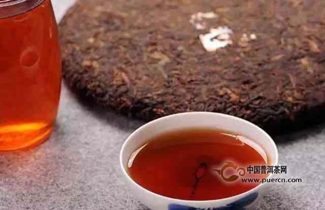 芳华监制的普洱熟茶价值解析：鸿泰号品质如何？