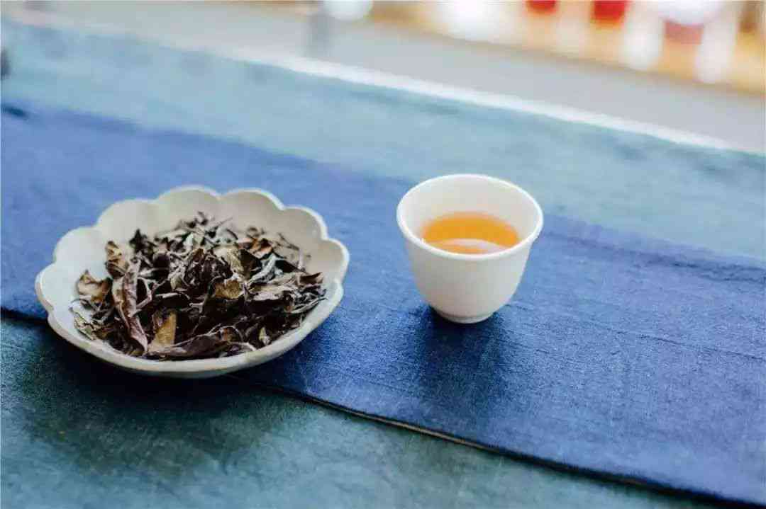 大益普洱茶与大白茶的价格比较：全面解析各类茶叶的市场行情