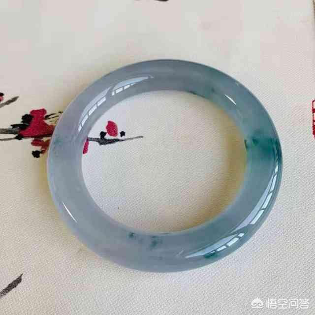 7千多的翡翠手镯怎么样，值得买吗？