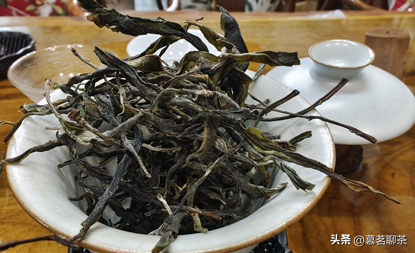 昔归熟普洱茶价格375克：探究昔归普洱茶的价格与口感，生茶与熟茶的差异。