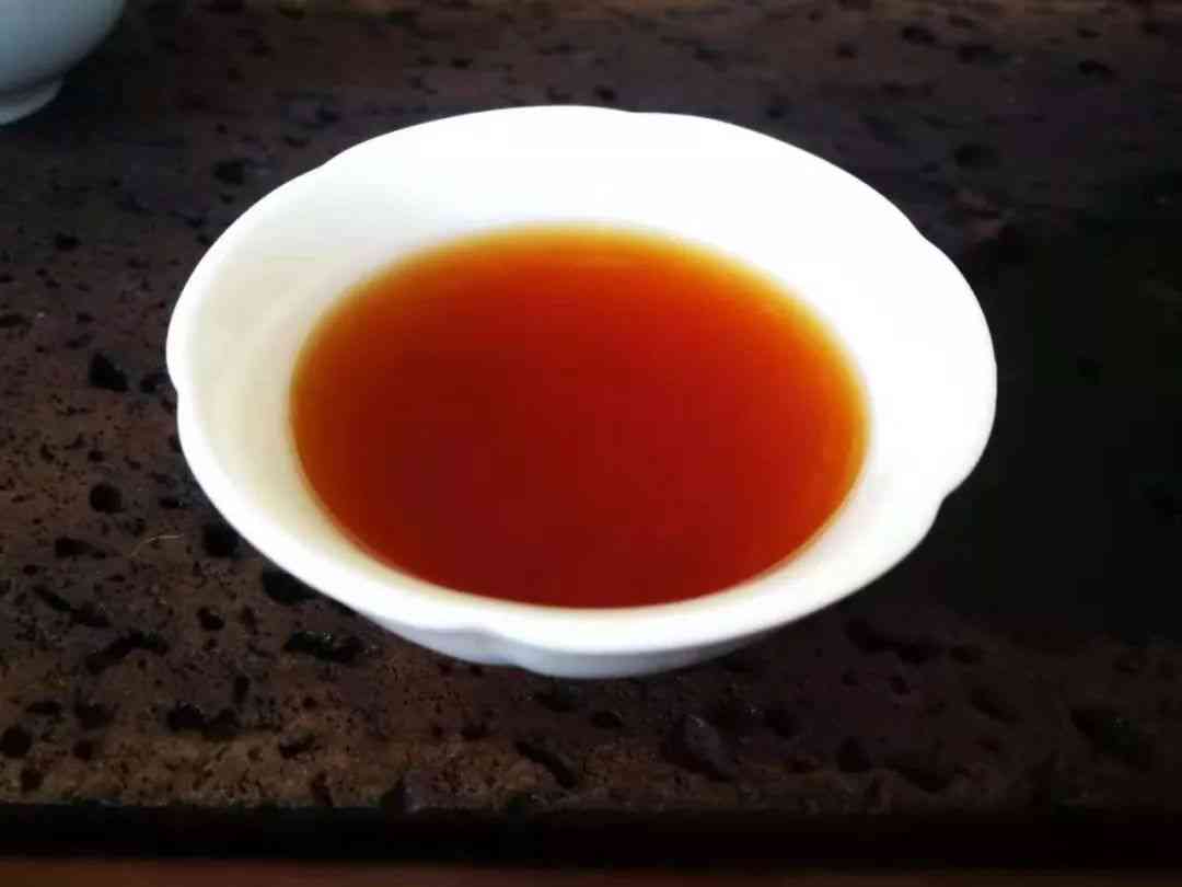 昔归熟普洱茶价格375克：探究昔归普洱茶的价格与口感，生茶与熟茶的差异。