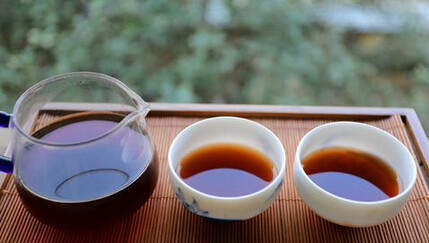 与普洱茶的完美结合：探索双重功效及其神奇作用