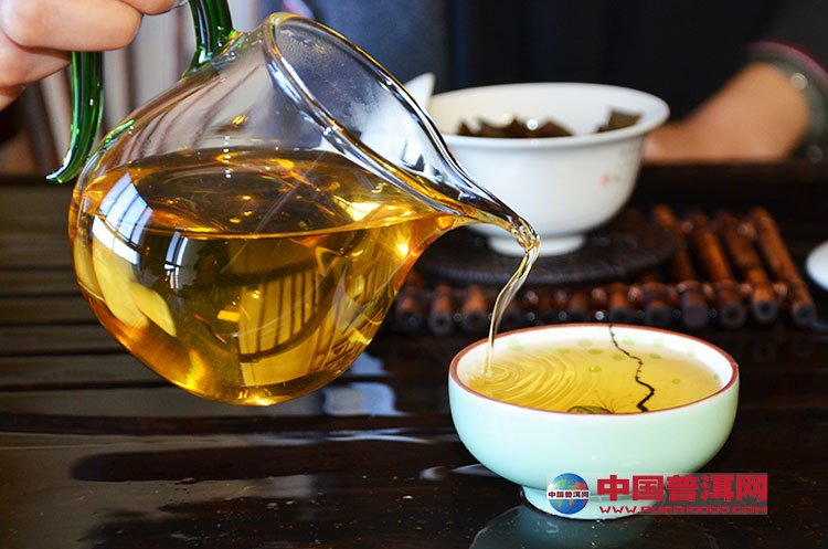 蜜韵普洱茶冲泡：大益普洱茶的特有蜜香韵，品鉴其独特风味
