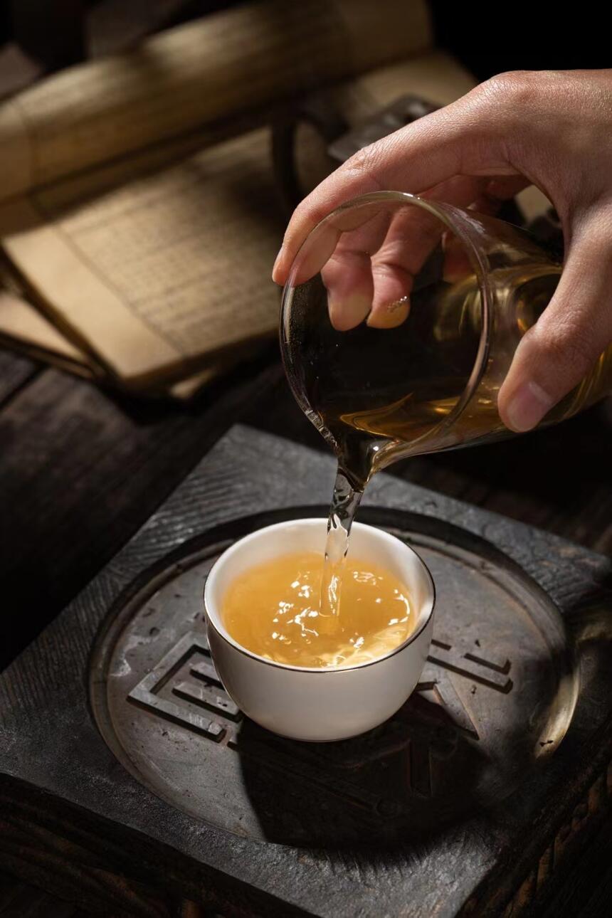 蜜韵普洱茶冲泡：大益普洱茶的特有蜜香韵，品鉴其独特风味