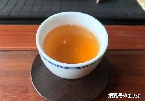 普洱茶的分类及特点：从生茶到熟茶，了解各种类型及其口感差异