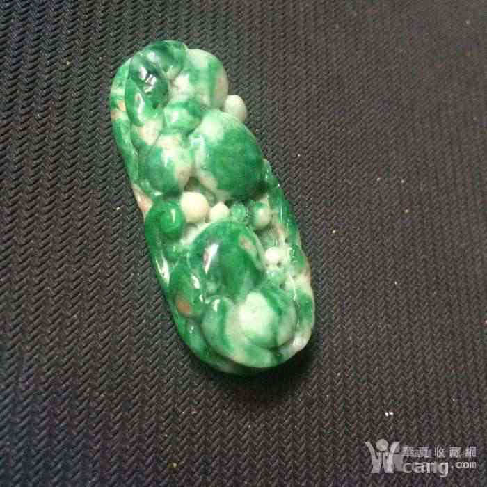 绿色的瓷底翡翠是什么