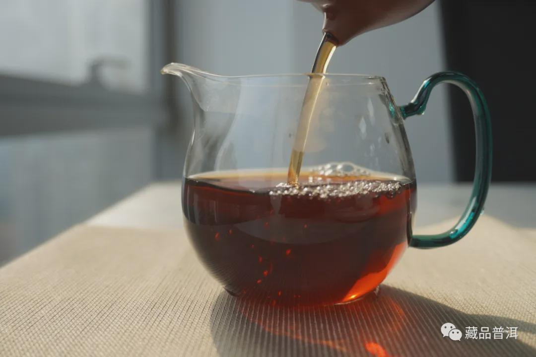 普洱茶煮还是泡效果好：探究煮和泡普洱茶的效果差异