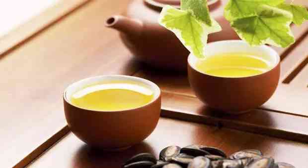 如何选择口感醇厚、香气浓的老普洱茶？推荐几款优质茶叶供您参考
