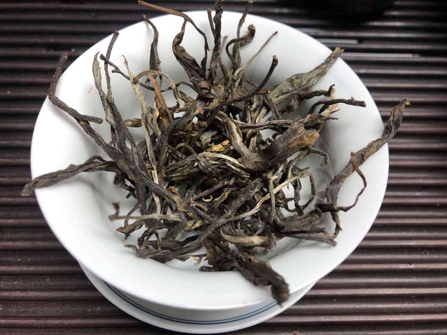 生茶普洱茶龙胆