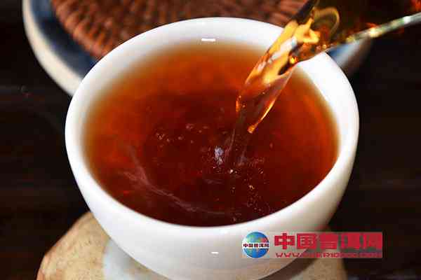 陈香浓普洱茶的功效与作用简介：有效帮助消化、降脂减肥等