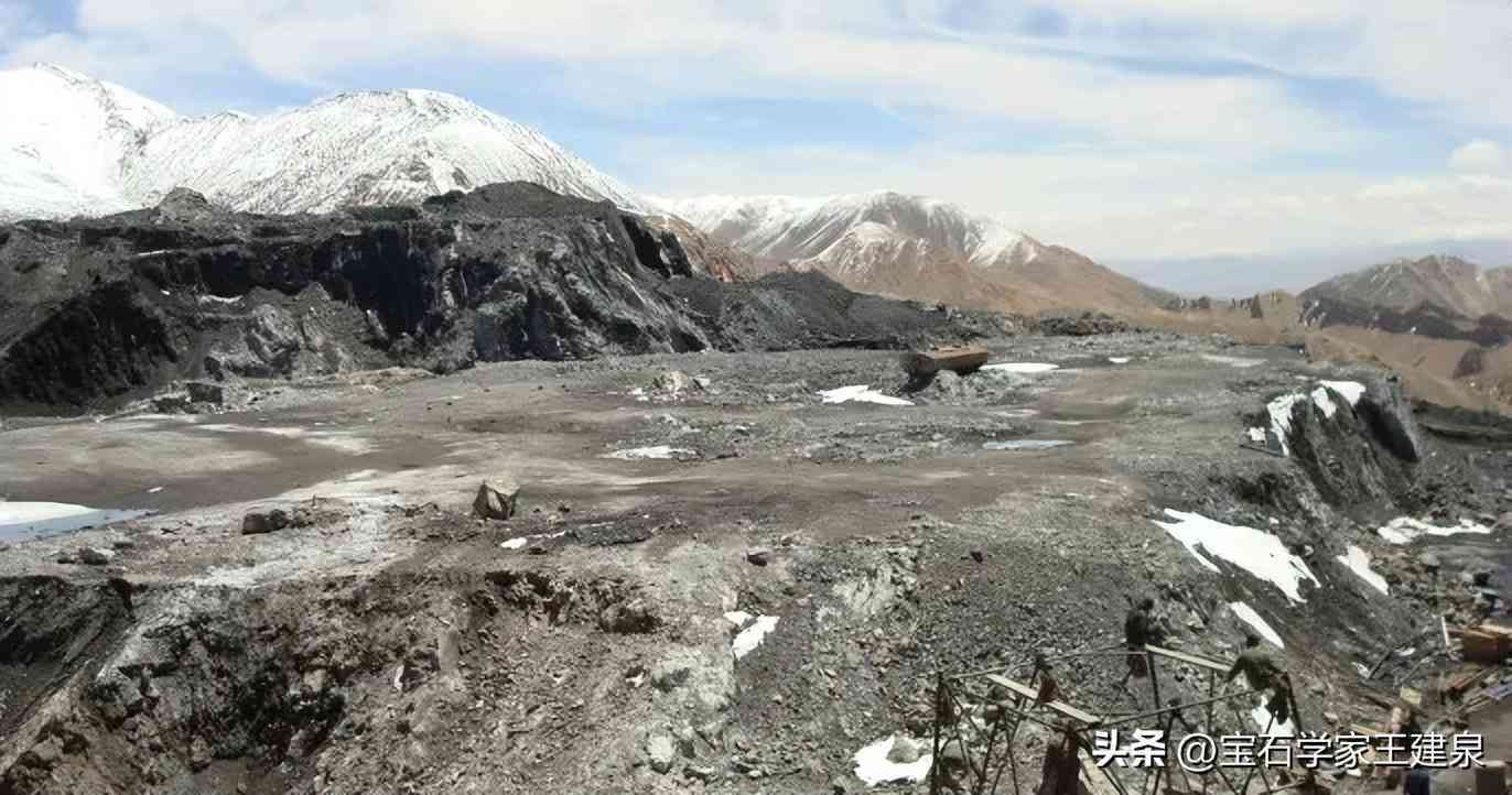 新疆和田地区新发现的高质量翡翠矿藏及其经济价值分析