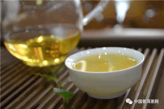 普洱熟茶特级价格及品质：一斤多少钱？散茶与饼茶有何不同？