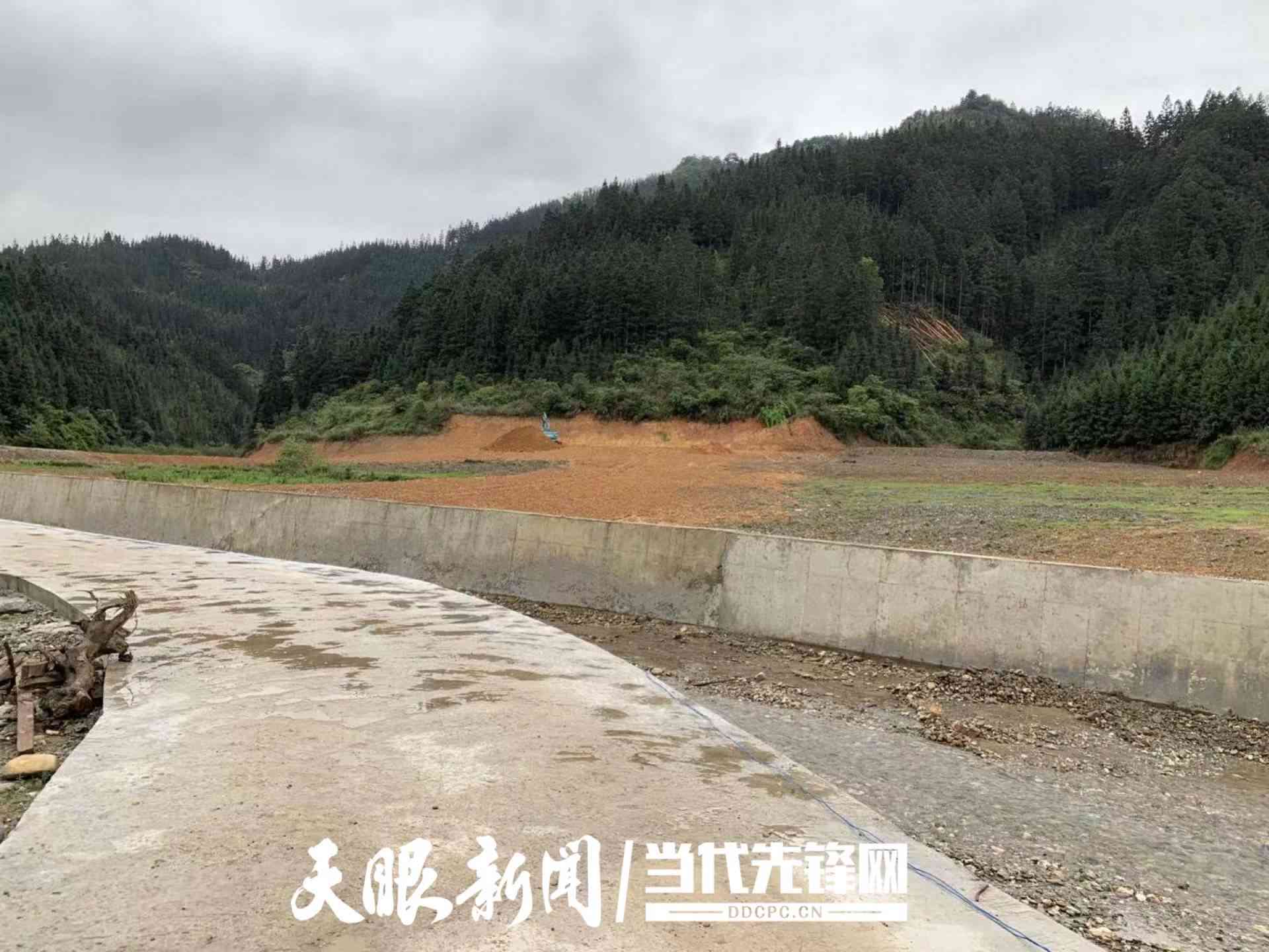 在还清网贷贷款后，如何安全地注销账户以避免潜在风险？