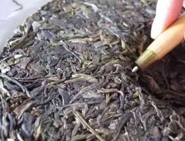 新 普洱茶中的绿色魔力：揭示其不红的原因及其独特的风味